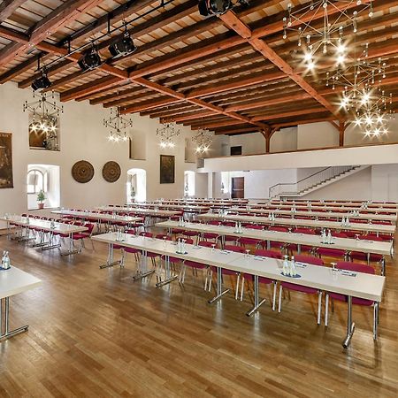 Hotel Kloesterle Noerdlingen - In Kuerze Elaya Hotel Kloesterle נורדלינגן מראה חיצוני תמונה