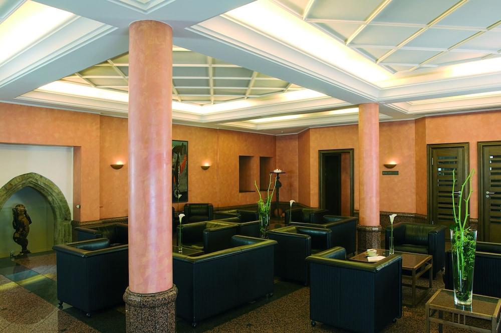 Hotel Kloesterle Noerdlingen - In Kuerze Elaya Hotel Kloesterle נורדלינגן מראה חיצוני תמונה