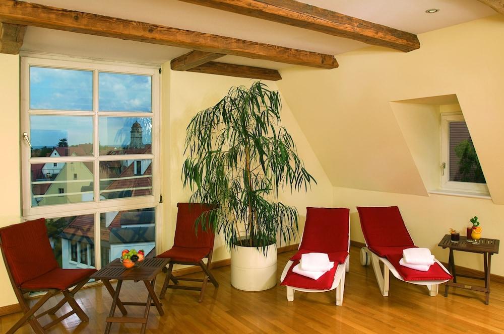 Hotel Kloesterle Noerdlingen - In Kuerze Elaya Hotel Kloesterle נורדלינגן מראה חיצוני תמונה