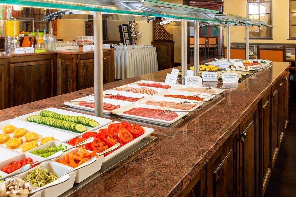 Hotel Kloesterle Noerdlingen - In Kuerze Elaya Hotel Kloesterle נורדלינגן מסעדה תמונה