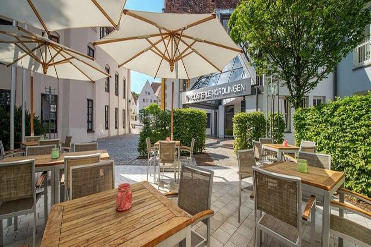 Hotel Kloesterle Noerdlingen - In Kuerze Elaya Hotel Kloesterle נורדלינגן מראה חיצוני תמונה